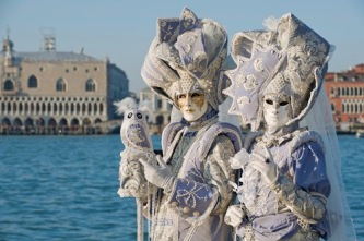 Carnevale-Venezia-Shutterstock-vesilvio-shutterstock